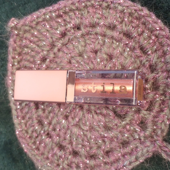 Stila liquid eyeshadow (jezebel) - Picture 2 of 6